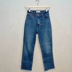 Abercrombie & Fitch 90s Straight Leg Ultra High Rise Jean Sz 24 XS